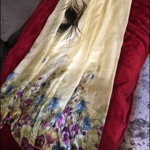 Yellow peacock garden skirt.